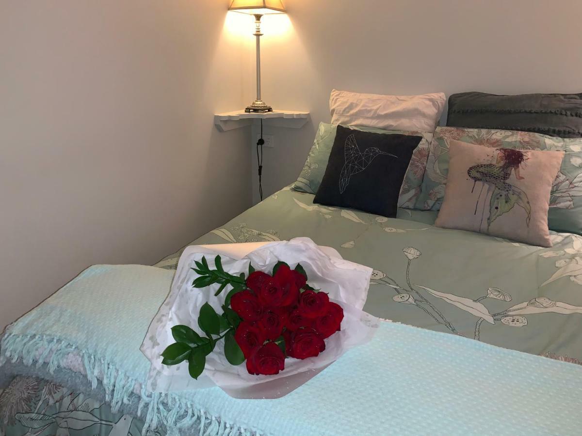 سوانزي Churchill'S B&B Twin Spa Getaway Studio المظهر الخارجي الصورة